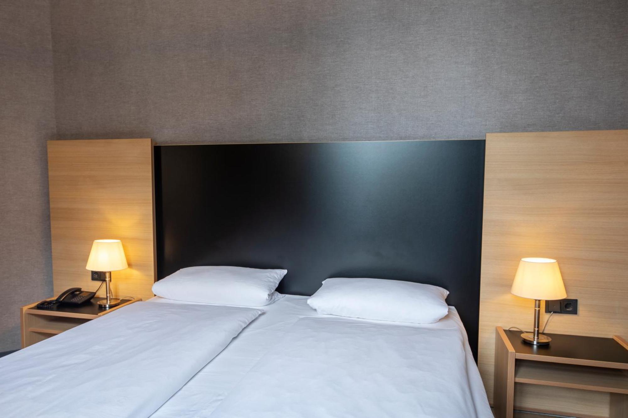 Roomingtons Hotel Franziskushoehe Lohr Esterno foto