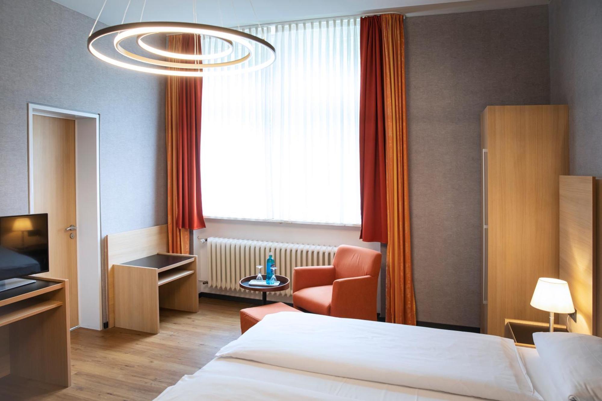 Roomingtons Hotel Franziskushoehe Lohr Esterno foto