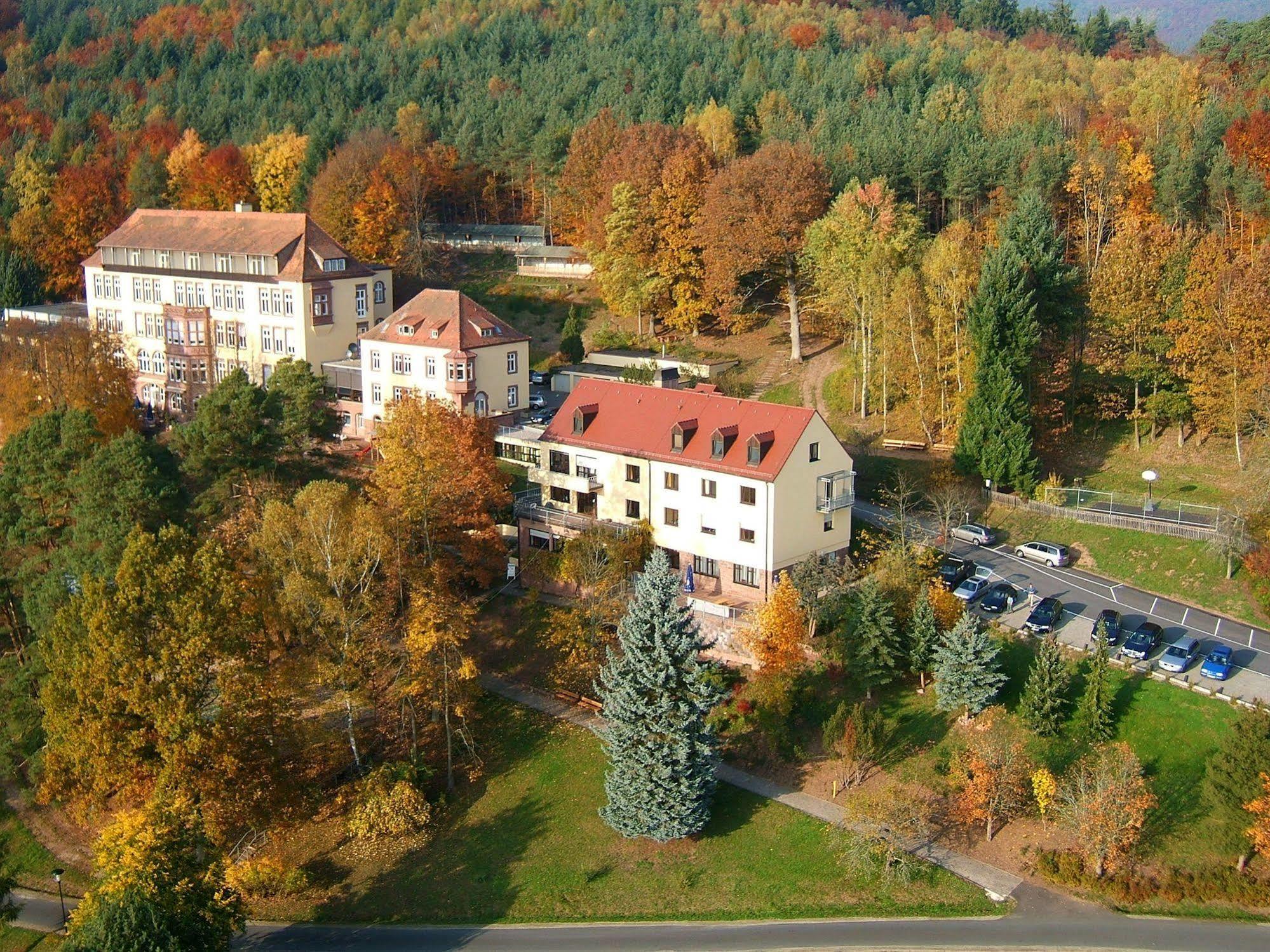 Roomingtons Hotel Franziskushoehe Lohr Esterno foto